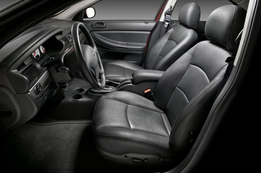  Dodge Stratus 2001 года  (фото 2 из 17)